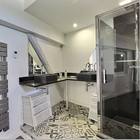 Loft, Centre Ville, Atypique De 100m2 Apartmán *